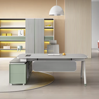Bureau de direction moderne convertible en forme de L, gris et blanc, en panneaux de particules E1 écologiques, rails silencieux, pour bureau professionnel de PDG