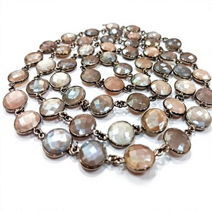 Piedra Lunar Gris Natural en Forma de Moneda, Briolette, con Recubrimiento Místico, 12mm, Conector de Bisel, Cadena Vendida por Pie - Product Image 1