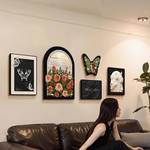 Cuadro decorativo de porcelana de cristal con diseño retro francés para sala de estar, con mural de mariposas y rosas para el fondo de la pared del sofá. - Product Image 2