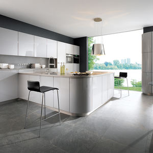 Gabinetes <span class=keywords><strong>de</strong></span> Cocina <span class=keywords><strong>de</strong></span> Lujo en Laca Blanca Mate, <span class=keywords><strong>Puertas</strong></span> sin Tiradores con Sistema Push-to-Open, Diseño Moderno y Minimalista Personalizado para Proyectos <span class=keywords><strong>de</strong></span> Villas - Product Image 1