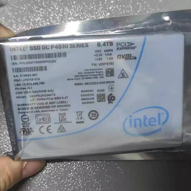 New Original Intel P4610 6.4TB SSDPE2KE064T8 U.2 NVMe PCIe Internal Metal 2.5 SFF Enterprise Datacenter Server SSD in Stock
