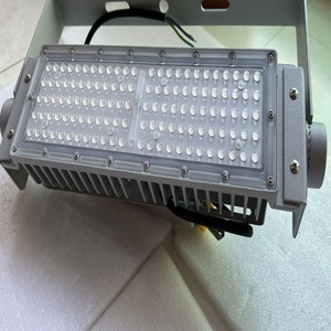 Lámpara Solar de Alta Potencia Moderna de 50w 100w 20000lm, Integrada, para Calle, LED - Product Image 1