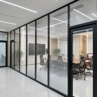 Cloison modulaire en aluminium de 120 mm avec persiennes – Solution murale pour écoles, hôpitaux et centres gouvernementaux