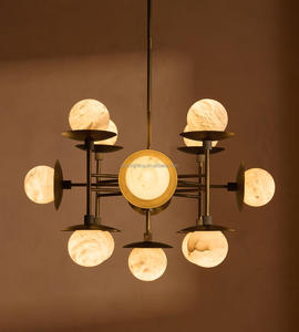 Lampadario in Ottone e Alabastro in Stile Classico Americano Moderno per Ville, Residenze, Uffici, Soggiorni e Camere da Letto - Product Image 1