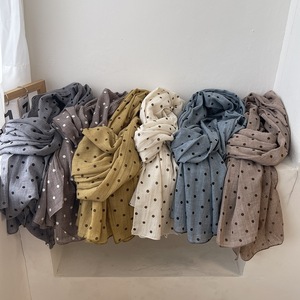 Bufandas de algodón de viscosa de Color sólido de estilo japonés, chales de 180x60cm, bufanda para la cabeza, chales con estampado de lunares, hiyab musulmán para mujer