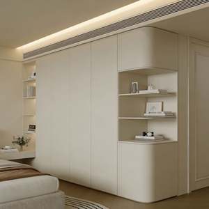 Armario Moderno y Sencillo con Acabado Brillante |   Diseño Beige Integrado + Estantes Laterales |   Muebles de Almacenamiento de Ropa para Dormitorio Personalizados - Product Image 5