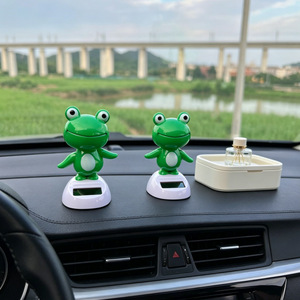 Figurine de grenouille en plastique à énergie solaire pour tableau de bord de voiture - Style traditionnel chinois - Cadeau mignon - Product Image 4