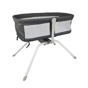 Lit de bébé berçant de style familial fiable en gros avec housse amovible en tissu de lin, coussin en coton et mécanisme de verrouillage - Product Image 4