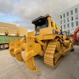 Bulldozers Caterpillar D8T/D8R/D8K d'occasion à vendre avec moteur de pompe, boîte de vitesses - 141 kW de puissance, capacité de bulldozing de 5,6 m - Product Image 1