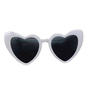 Lunettes de soleil en forme de cœur tendance, vintage et anti-UV pour fêtes et célébrations (vente en gros) - Product Image 2