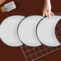 Vaisselle en porcelaine fine nordique personnalisée 2026, assiette en céramique en forme de lune, ligne de couleur, luxe moderne, plat à gâteau avec inscription, utilisation alimentaire