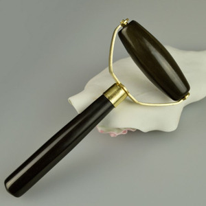 All'ingrosso <span class=keywords><strong>pietra</strong></span> naturale Guasha Set testa collo SPA massaggiatore giada massaggio del <span class=keywords><strong>viso</strong></span> rullo Black Bian <span class=keywords><strong>pietra</strong></span> rullo <span class=keywords><strong>per</strong></span> il <span class=keywords><strong>viso</strong></span> - Product Image 2