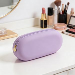 กระเป๋าเครื่องสำอางซิลิโคนทรงสี่เหลี่ยมผืนผ้าสุดหรูพร้อมซิป - Product Image 2