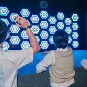 Luz de Pared LED Interactiva para Juegos, Luz de Piso Interactiva para Salas de Juego Interiores con Construcción de Plástico - Product Image 5