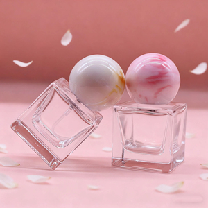 Spot 15ml square Spray <b>Bottle</b> Portable Bayonet <b>Perfume</b> <b>Sample</b> <b>Bottle</b> Textured Ball Cap <b>Perfume</b> <b>Bottle</b> - Product Image 6