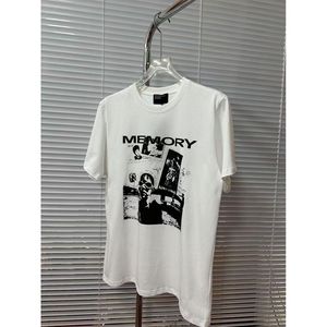 Camiseta Casual Blanca para Hombre con Silueta Artística y Tipografía Lineal para un Estilo Urbano Oscuro Vintage - Product Image 6
