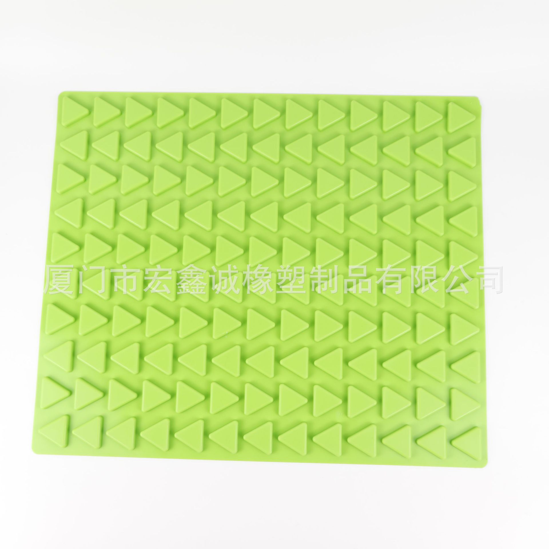 Green triangle-463908cm