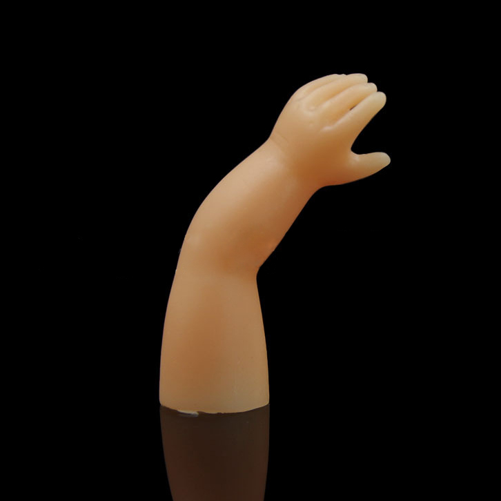 Фокусник реквизит маленькая рука крупным планом уличный магический трюк