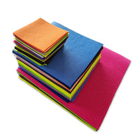 Feutres non tissés 100 % polyester personnalisés, imperméables, respirants, à points unis, de poids moyen, résistants aux taches, sans peluches, écologiques