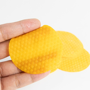 แผ่นเช็ดทำความสะอาดผิวหน้าแบบไม่ถักทอ สีเหลืองลายจุด คุณภาพสูง ผลิตจากวัสดุแผ่นโทนเนอร์ แผ่นโทนเนอร์แบบแห้ง เนื้อนุ่ม เย็นสบาย ช่วยบำรุงผิวหน้า เพิ่มความชุ่มชื้น ทำความสะอาดผิว - Product Image 1