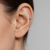 Boucle d'oreille céleste à triple chaîne en acier inoxydable 316L, clou plat pour femme, bijou d'oreille hélice étoile filante