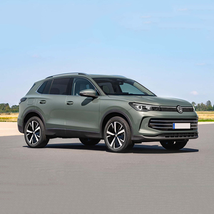 <span class=keywords><strong>Tiguan</strong></span> L PRO 380TSI <span class=keywords><strong>R</strong></span>-<span class=keywords><strong>Line</strong></span> Edición Inteligente, Nuevo SUV Turbo de Gasolina/Gasolina, Caja de Cambios Automática, Asientos de Cuero, Tracción Delantera, R16 - Product Image 6