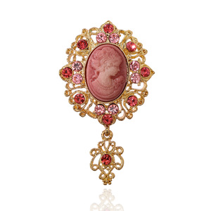 Élégante <span class=keywords><strong>broche</strong></span> médiévale vintage en alliage métallique plaqué rose et <span class=keywords><strong>bleu</strong></span>, incrustée de camées et de diamants creux, pour femme - Product Image 1