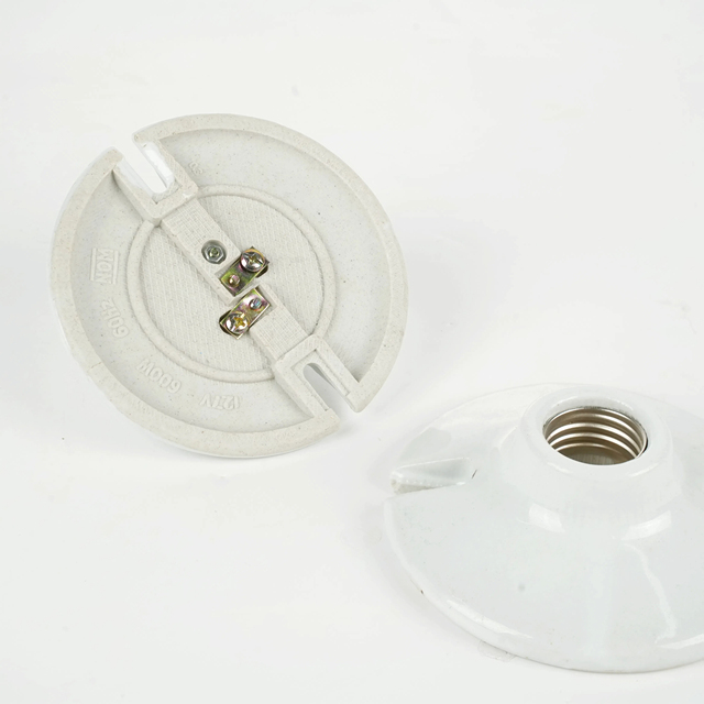 Factory Supply Directly Price Competitive E26 E27 4.5 Porcelain Lamp Holders E27 Lamp Socket Led Light Base