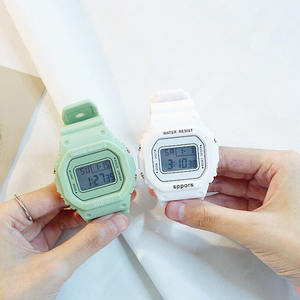 Reloj Deportivo Digital Cuadrado Verde Unisex de Lujo con Función Multifunción Luminosa e Impermeable, Incluye Alarma - Product Image 6