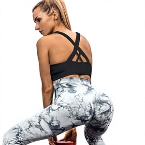 Sujetador deportivo negro sin espalda para mujer, con tiras cruzadas, top de yoga y fitness sin costuras. - Product Image 5
