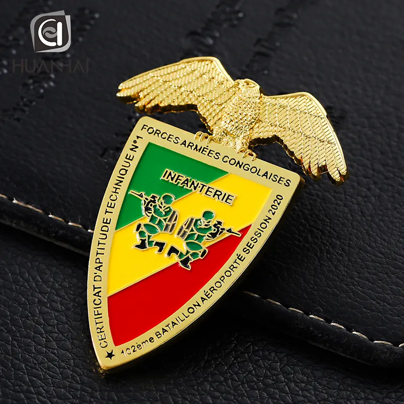 Пользовательский 3D эмалированный логотип орла Нигерия флаг лацкан значки значок
