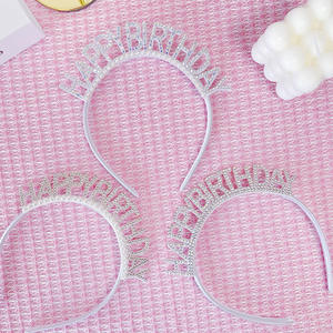 Accesorios grandes para el cabello para niños para el rendimiento de Pascua, corona de perlas de diamantes de imitación y peine para el cabello, tocado de cumpleaños perfecto - Product Image 2