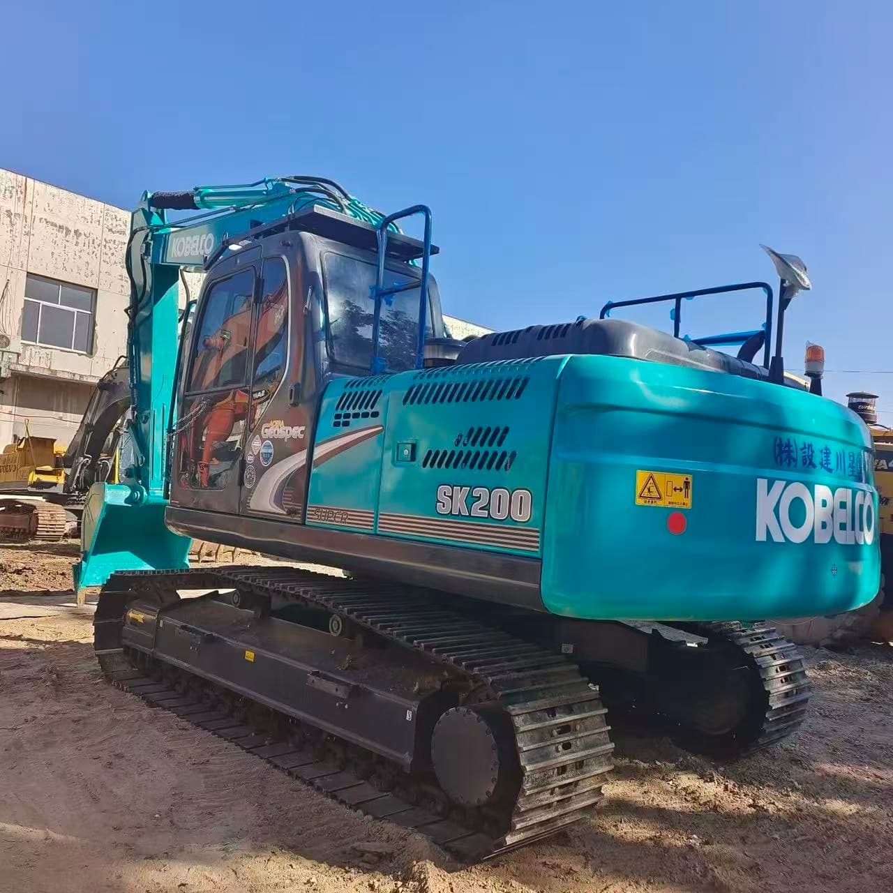 Original Japan KOBELCO SK200 Second Hand Excavator Good Condition