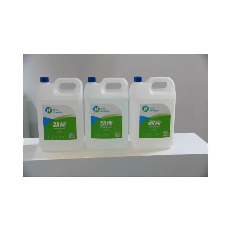 Venta al por mayor de la mejor calidad Adblue/Def Urea China fabricante suministrar 10L Adblue líquido con certificado REACH