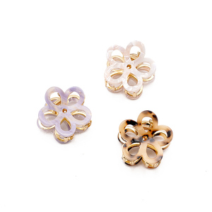 CANYUAN alta calidad Simple 3,8 cm concha de tortuga flor hueca pinzas para el cabello lindo Mini pinzas de garra Clips inferiores de Metal al por mayor - Product Image 1