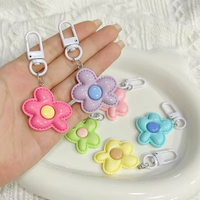 Gantungan Kunci Bunga Kawaii Baru 5 Kelopak Resin untuk Dompet/Ponsel, Aksesoris Earphone Lucu & Aksesoris Tas DIY