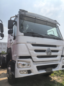 Camión Tractor HOWO Reacondicionado 380hp 6X4 10 Neumáticos, Fábrica de Confianza, Precio Bajo, Cabeza Tractora HOWO de Alta Durabilidad, Cabeza de Camión HOWO 40T - Product Image 3