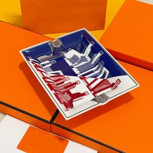 Cenicero Cuadrado Estilo Americano, Juego de Platos para Cigarros sin Humo, Caja de Cerámica de Porcelana Portátil, Logotipo Personalizado, Diseño Moderno y Simple - Product Image 1