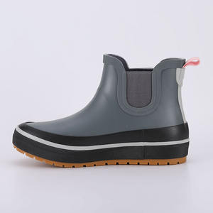 Kadınlar için FS-65 Trendy Kaymaz Su Geçirmez Lastik Çizmeler - Product Image 1