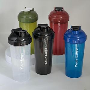 En stock – Gourde mélangeuse portable 700 ml pour sport et fitness, idéale pour milkshakes et protéines en poudre, avec fonction de mesure et de consommation directe - Product Image 2