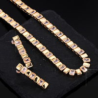 Parure de collier et boucles d'oreilles de luxe carrées, demi-zircon, demi-brillantes, accessoires de mode pour femmes, idéale pour banquets et fêtes d'anniversaire