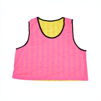 Maillot d'entraînement de football réversible en maille rose vif 100 % polyester, imprimé par transfert thermique, séchage rapide, respirant, pour entraînement d'équipe