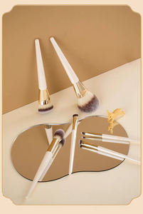 Adorable juego <span class=keywords><strong>de</strong></span> brochas <span class=keywords><strong>de</strong></span> <span class=keywords><strong>maquillaje</strong></span> <span class=keywords><strong>de</strong></span> <span class=keywords><strong>conejo</strong></span> <span class=keywords><strong>de</strong></span> leche con mango <span class=keywords><strong>de</strong></span> abedul con virola <span class=keywords><strong>de</strong></span> aluminio con pelo <span class=keywords><strong>de</strong></span> fibra para <span class=keywords><strong>maquillaje</strong></span> facial - Product Image 4