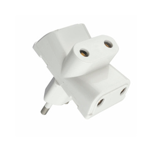 Adattatore di corrente 10A, 4mm, 3 prese; per alimentare dispositivi elettrici in varie applicazioni. - Product Image 1
