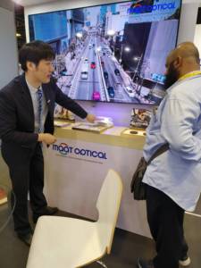 제조사 <span class=keywords><strong>1</strong></span>.<span class=keywords><strong>60</strong></span> MR-8 투피스 비구면 스핀 코트 클리어 마감 베이스 포토크로믹 렌즈 (UV410 차단 SHMC) - Product Image 5