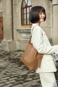 Guangzhou <b>Women</b> Handbags <b>Messenger</b> Purses Wholesale Fashion Handbags for Ladies Custom <b>Women</b> Hand <b>Bag</b> - Product Image 4