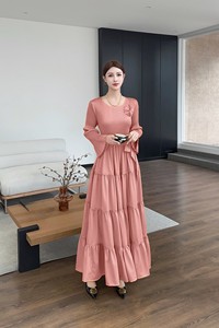 The Oversized Pleated Dress From Africa Is Suitable for Long and Elegant Dresses - Product Image 2