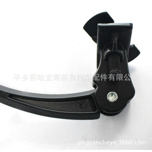 Soporte Central para Bicicleta Halon HL555 de Aleación de Aluminio Negro, Accesorio para Estacionamiento de Bicicletas de Montaña - Product Image 3