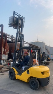<b>Used</b> Komatsu 3 Ton FD30 Diesel Forklift Two Stage Mast with Excellent Working Condition Competitive Price for Sale China - Product Image 3