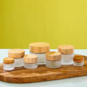 Pot en verre givré transparent rond pour crème cosmétique visage, 200 ml, avec couvercle en bois de bambou, vente flash - Product Image 4